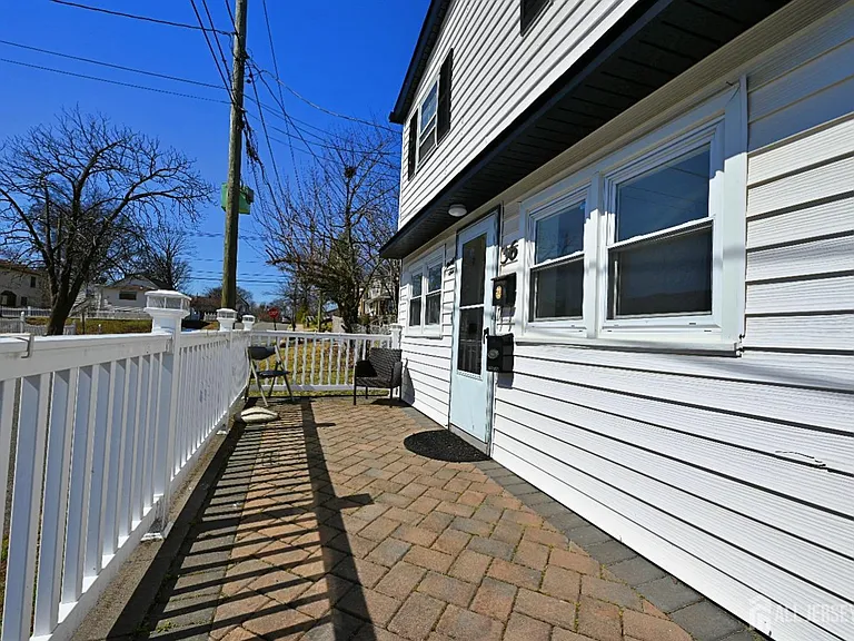 36 Diaz St - Photo 2 of 14