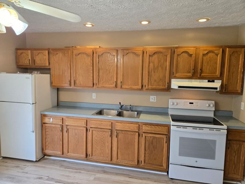 145 Orchard View Ln - Photo 3 of 8