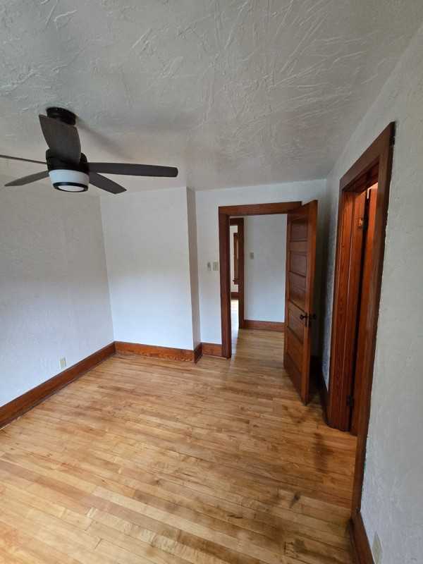 1212 Stuart St - Photo 3 of 13