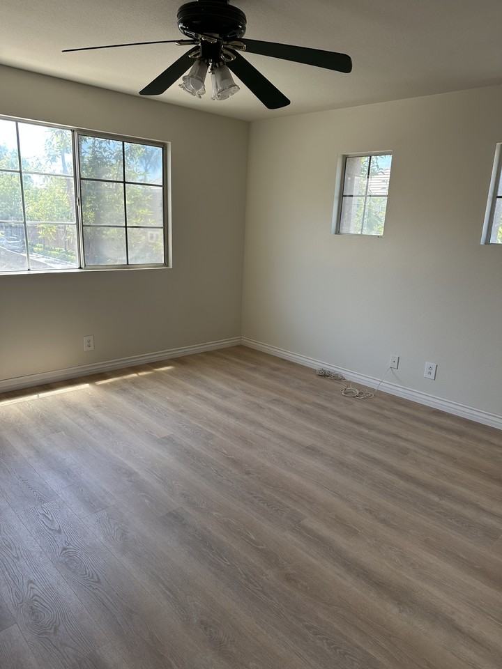 64 Rue Fontaine #NA - Photo 3 of 6