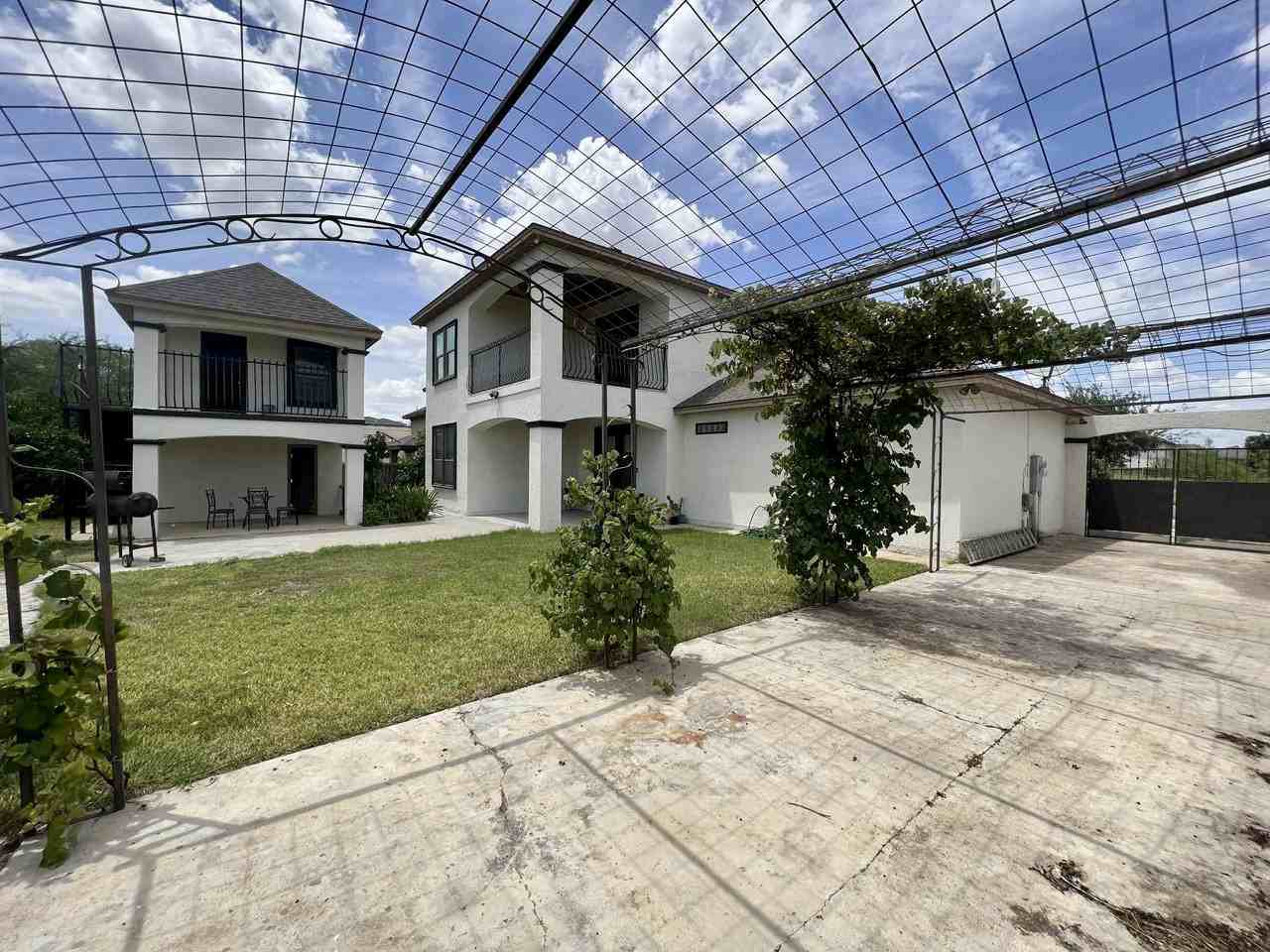 617 Cowbird Cove Ct #NA - Photo 2 of 18