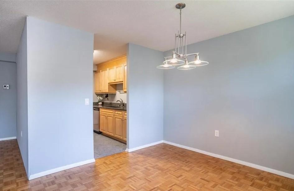 887 Farmington Ave #1E - Photo 7 of 19