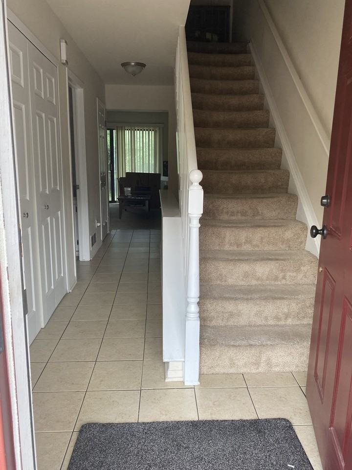 1462 Oakbrook East Drive #NA - Photo 3 of 31