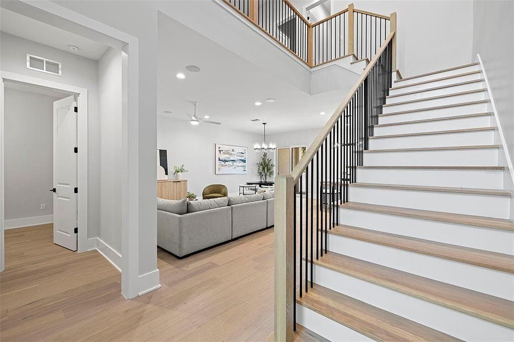 222 N Hesperides St #222 - Photo 2 of 30