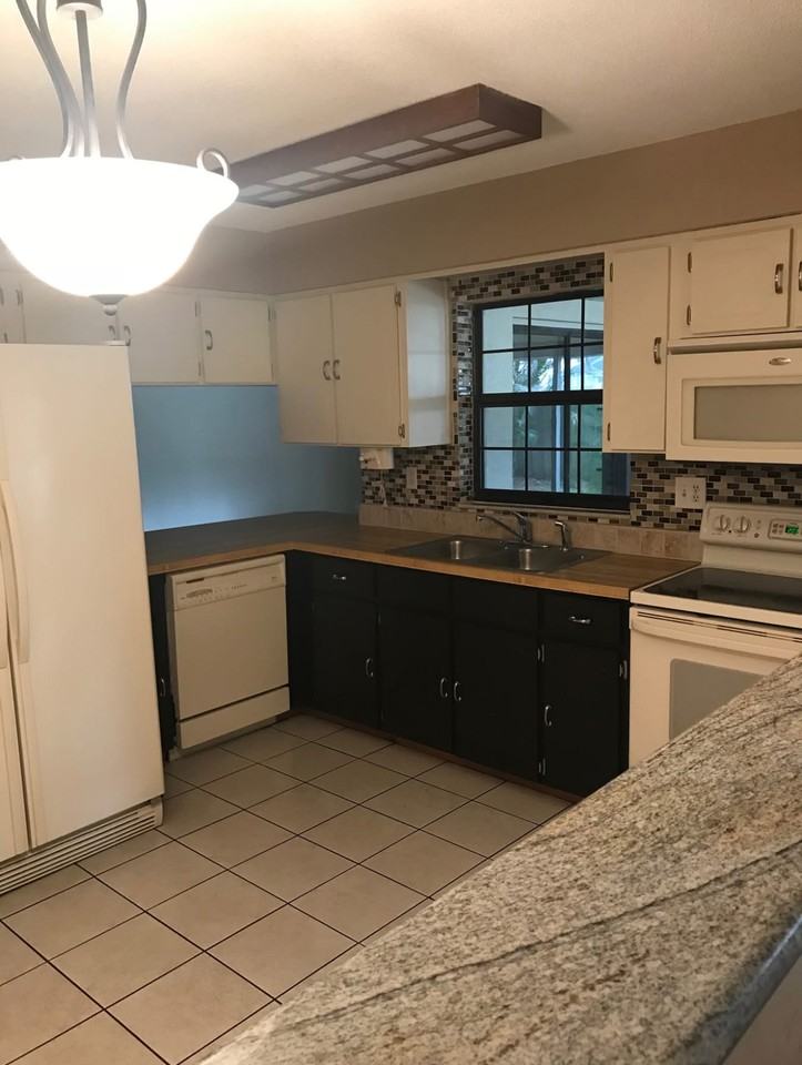 1096 Willow Wood Dr #NA - Photo 2 of 21