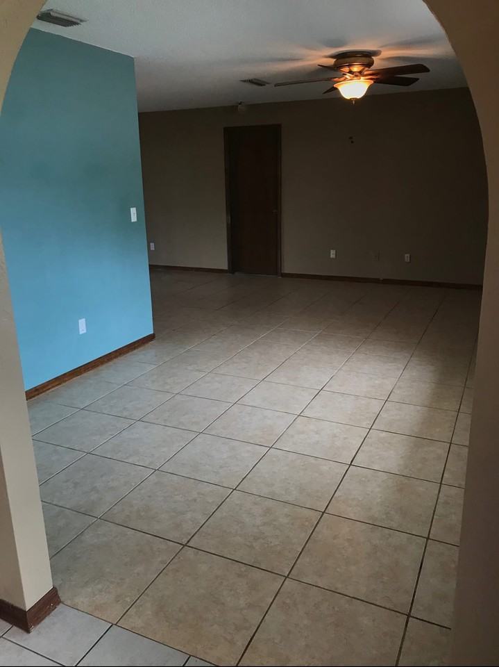 1096 Willow Wood Dr #NA - Photo 3 of 21