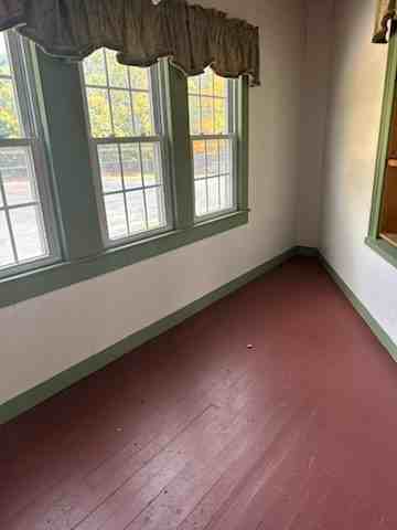 8A Dyer St #A - Photo 2 of 7