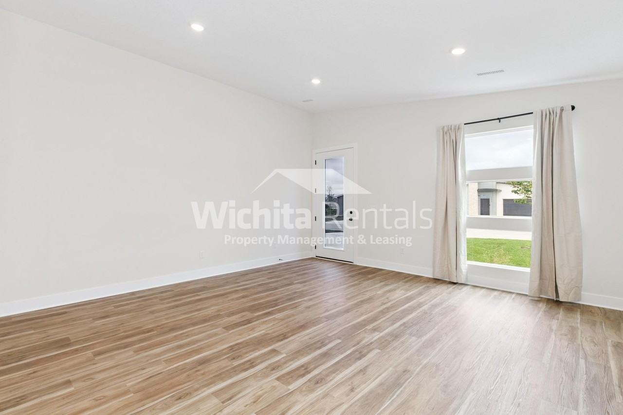 9607 E Annabelle St - Photo 4 of 16