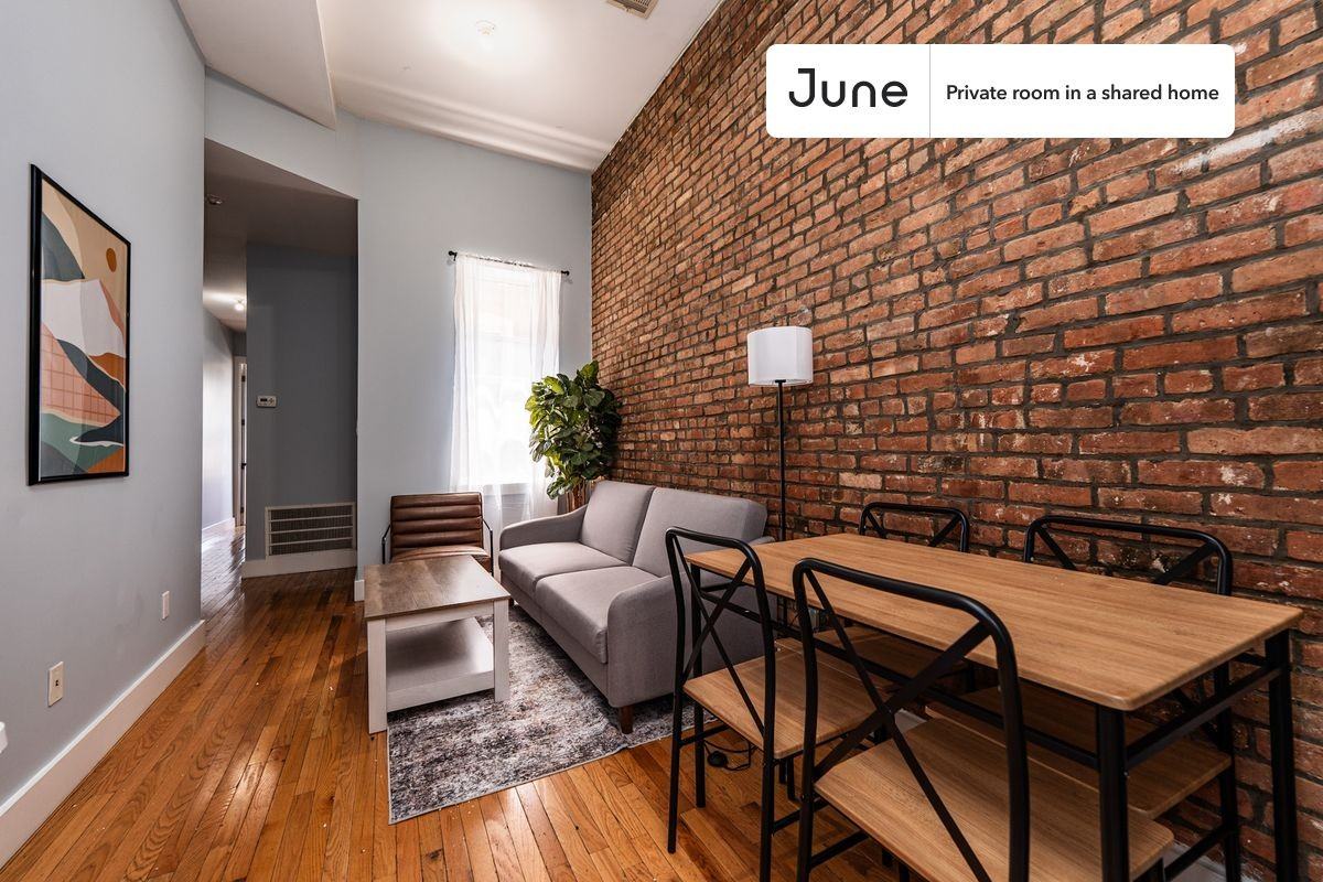 886 Jefferson Ave #B - Photo 5 of 10