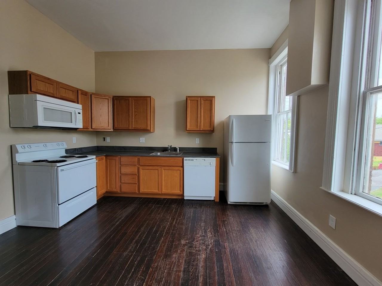 5601 S Broadway - Photo 7 of 8