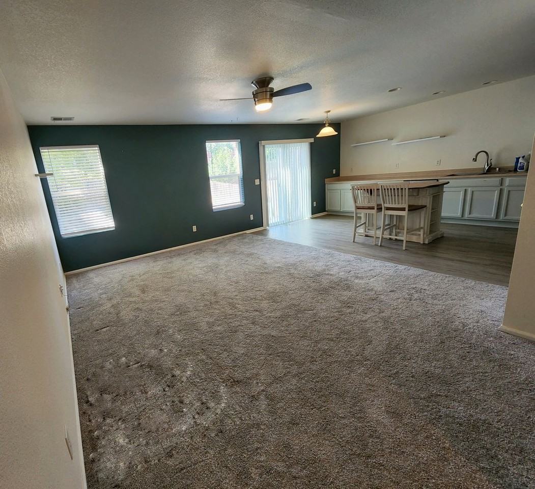 5396 S Picadilly Ct - Photo 2 of 17