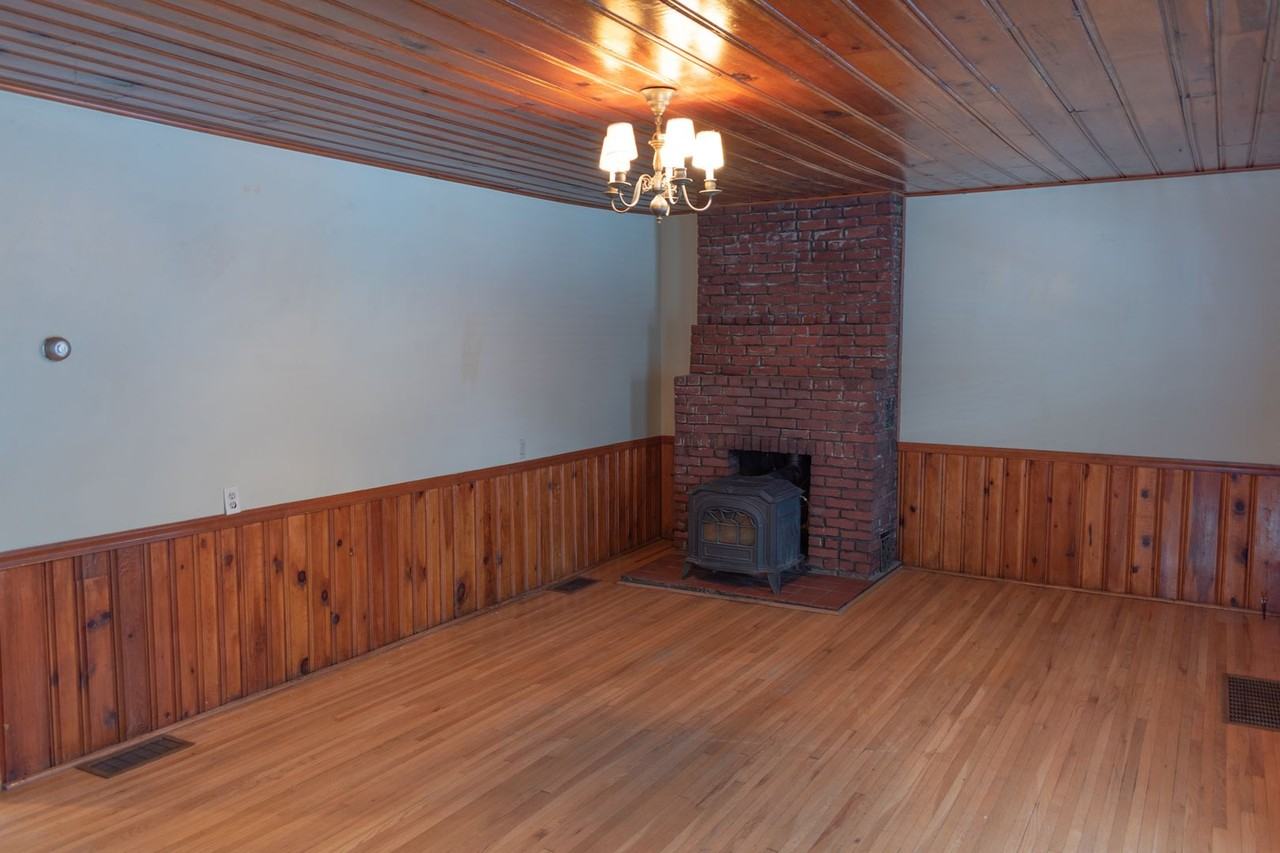 913 National Hwy - Photo 2 of 12