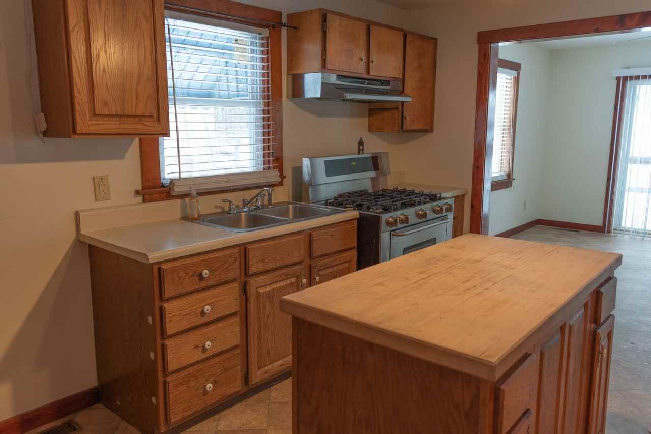 913 National Hwy - Photo 3 of 12