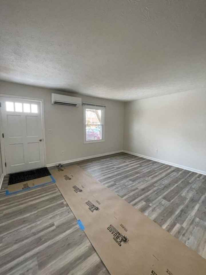 159 Suter St #A - Photo 2 of 8