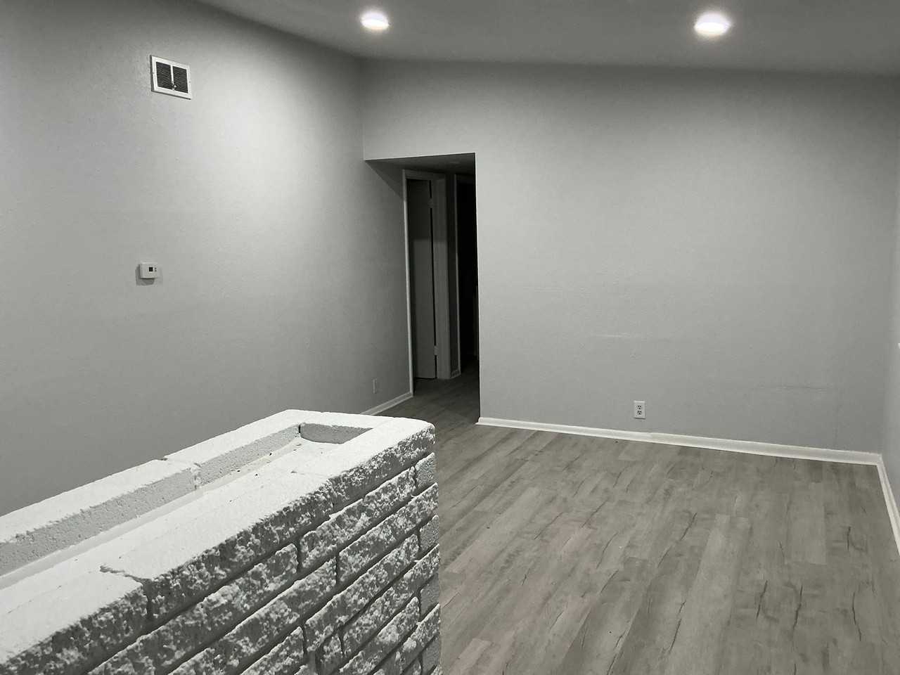 613 E 51st Pl N - Photo 2 of 7