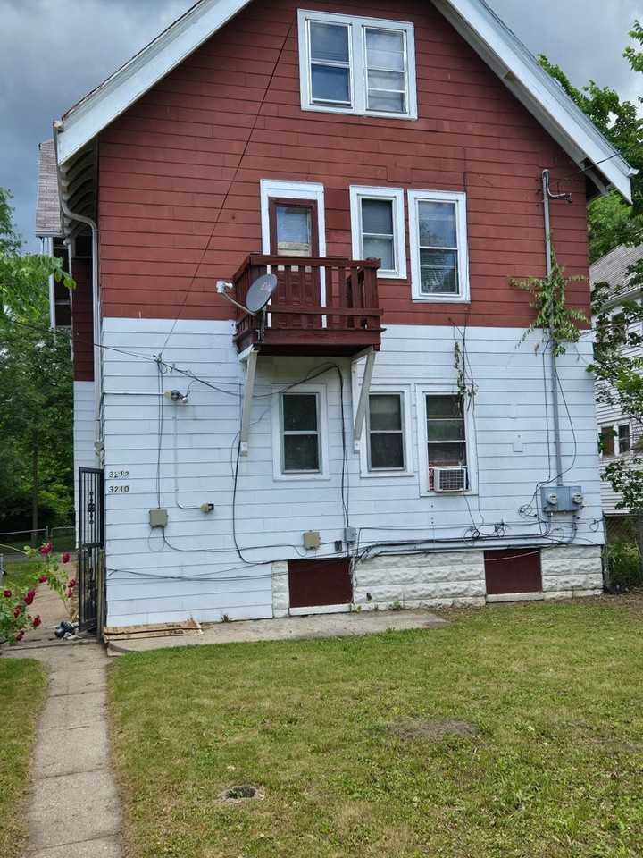 3210 N 12th St - Photo 2 of 14