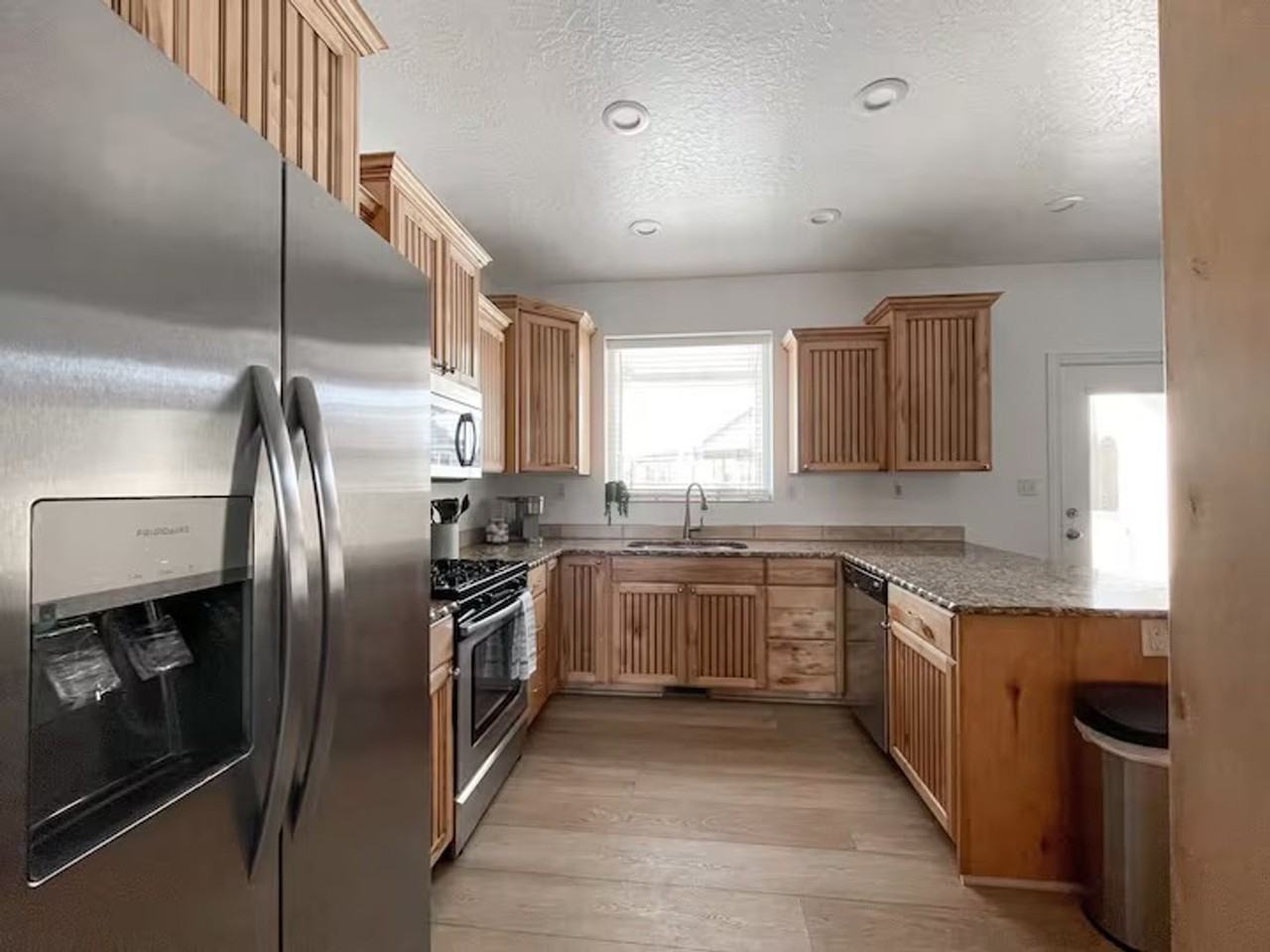 422 West 150 North - Photo 4 of 22