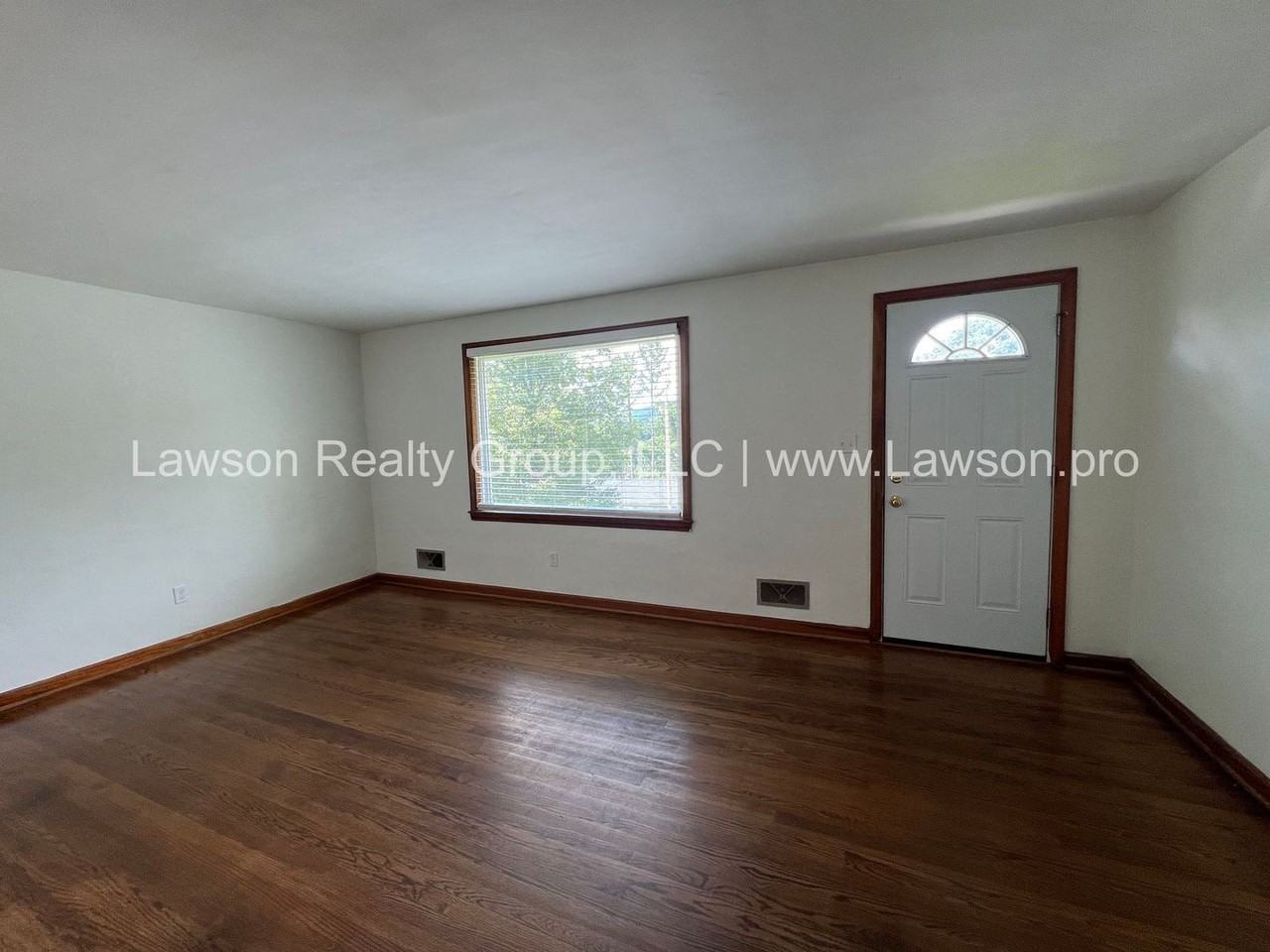 511 Ruddell Rd - Photo 2 of 27