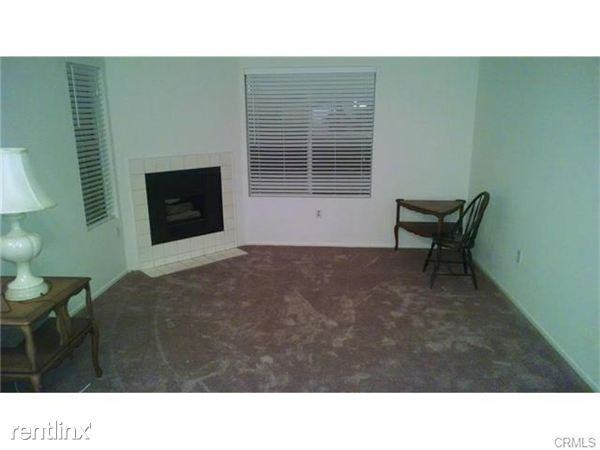 The Courtyards of South Hills - Photo 2 of 3