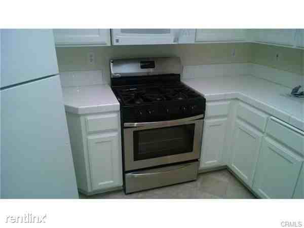 The Courtyards of South Hills - Photo 3 of 3