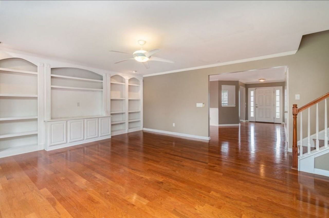 2025 Hawks Nest Dr - Photo 3 of 15