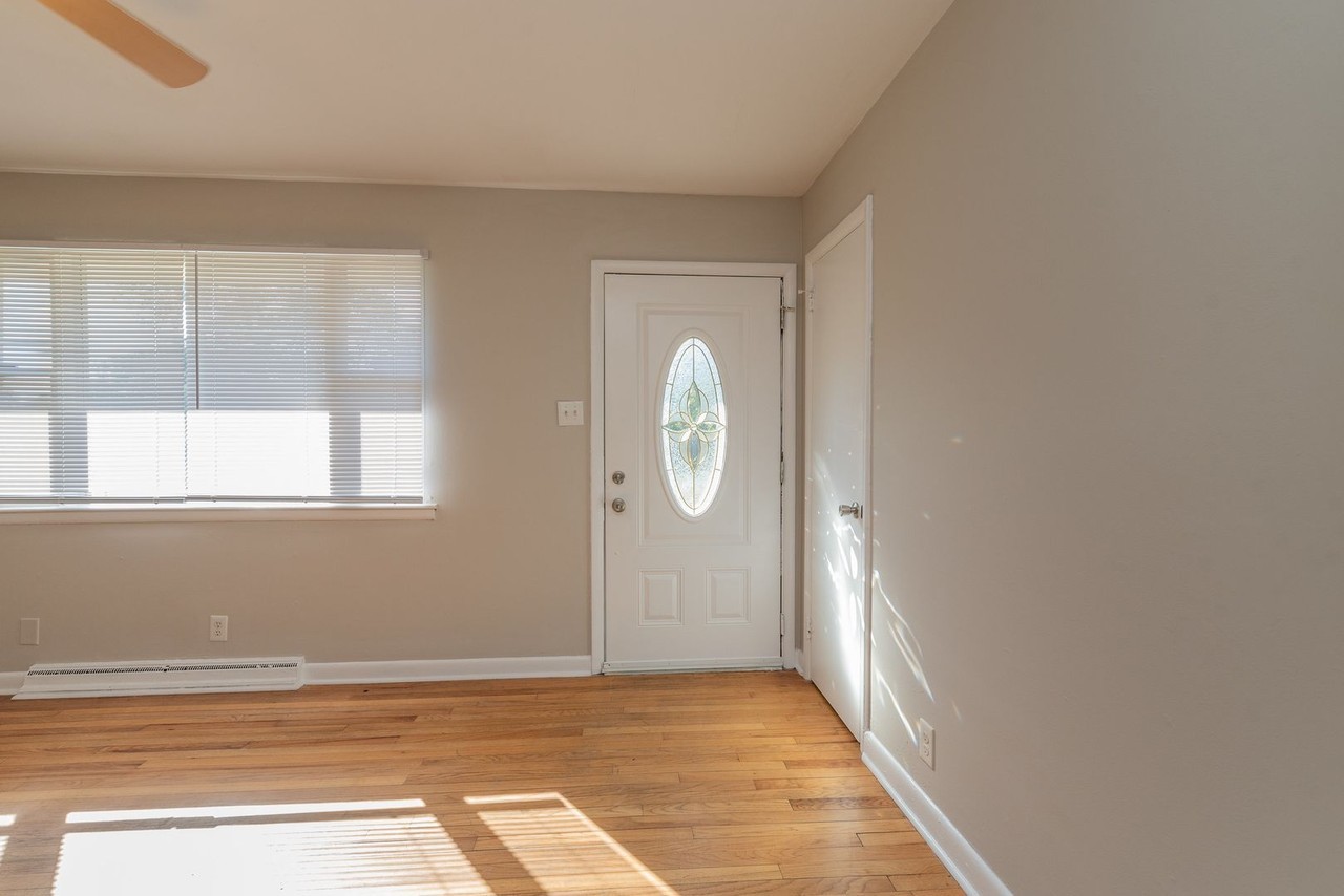 2211 Ruby Dr - Photo 6 of 38