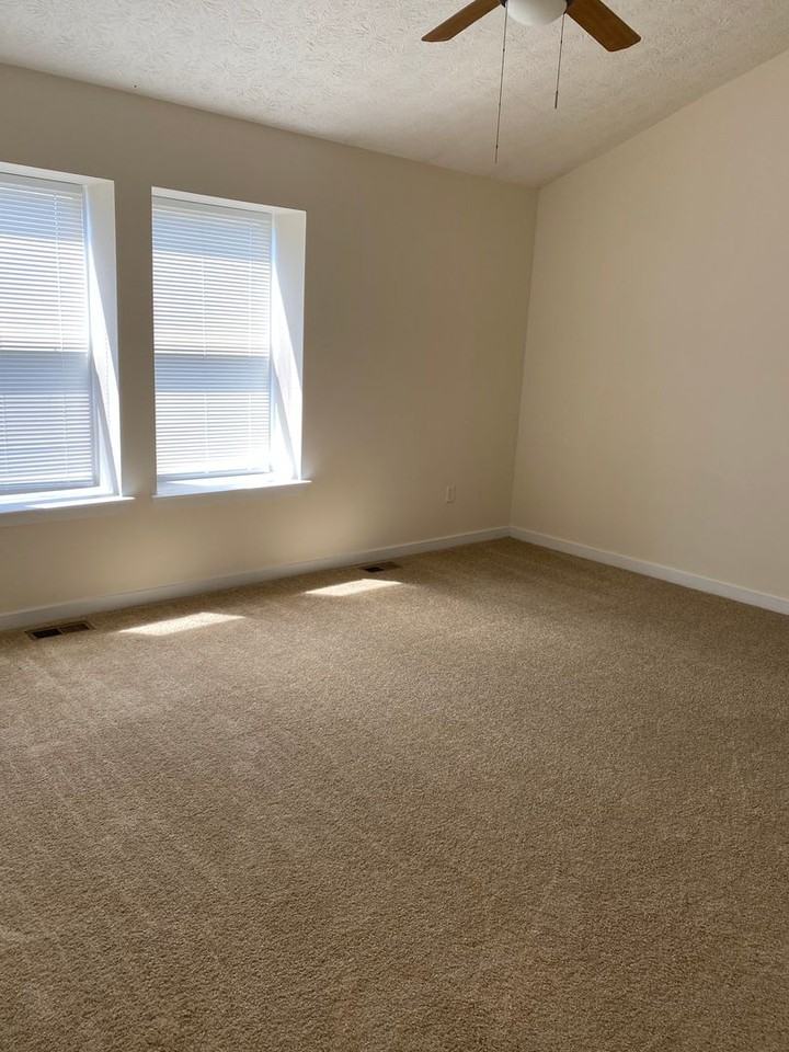 1238 Poets Ct - Photo 7 of 13