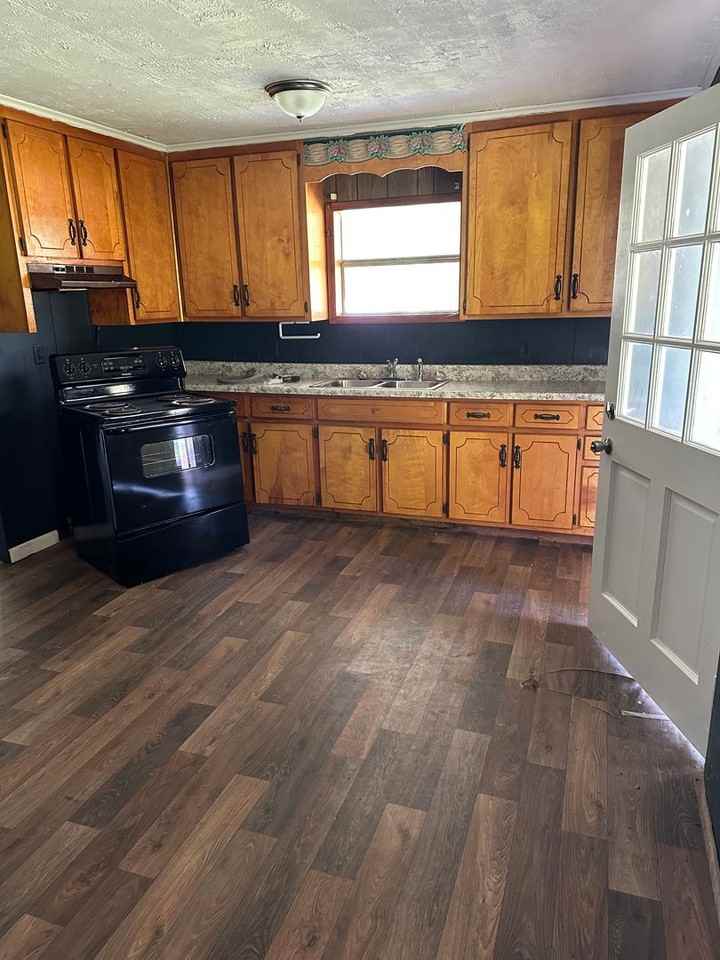 19465 Mobile Rd - Photo 3 of 19