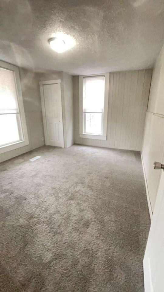 808 N Jefferson St - Photo 6 of 12