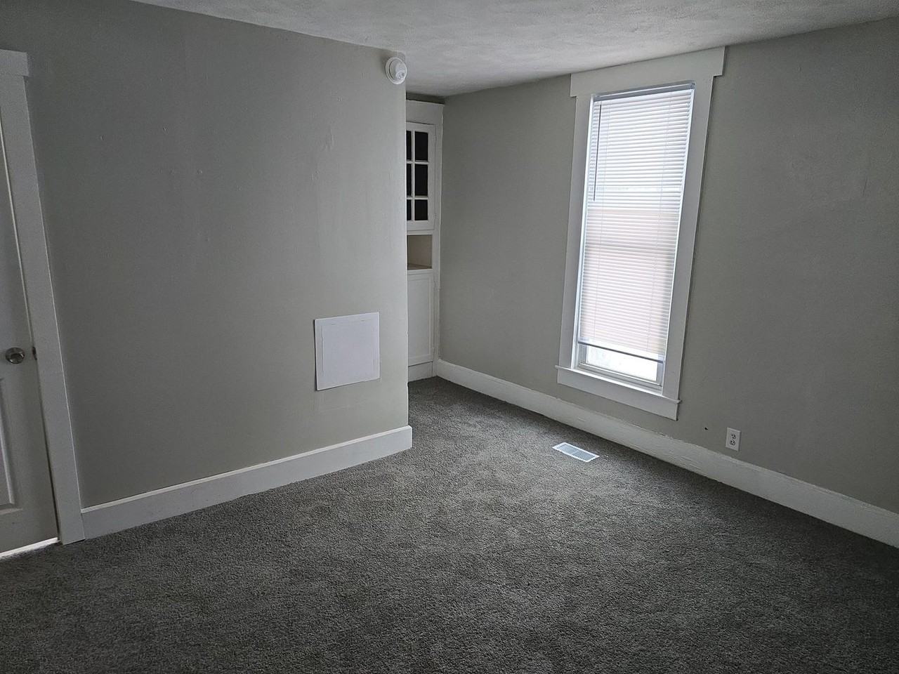808 N Jefferson St - Photo 5 of 11