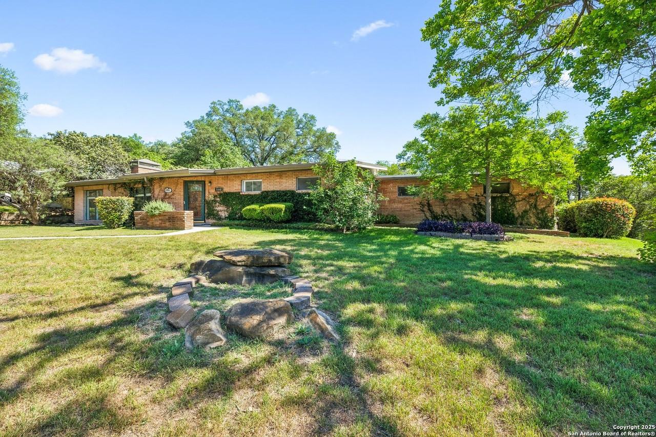 800 Eventide Dr - Photo 2 of 30