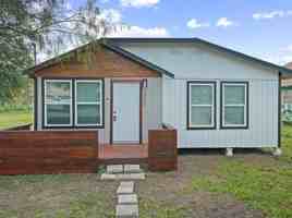 featured image of 1213 E Alice Ave