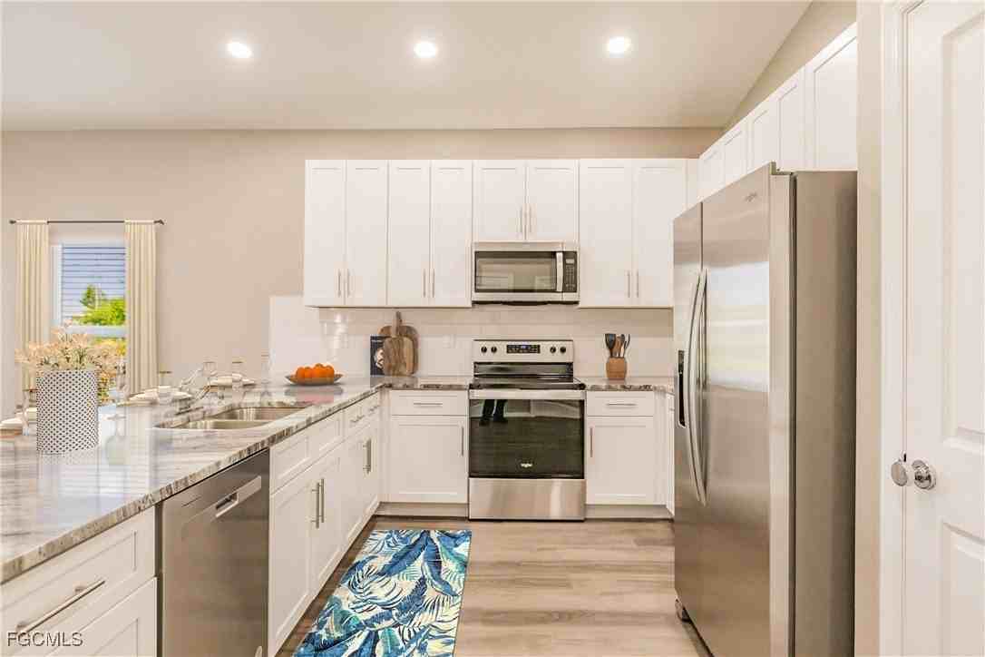 46 Ne 4th St - Photo 3 of 25