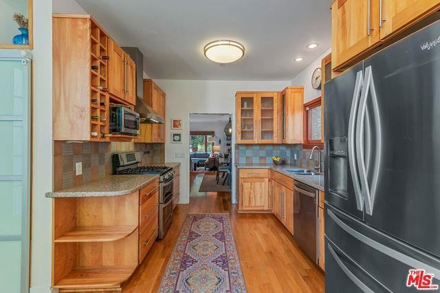 4236 Moore St - Photo 3 of 8