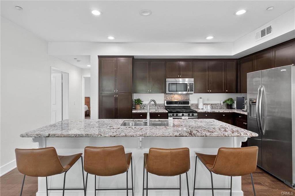 13032 Union Ave #202 - Photo 3 of 8