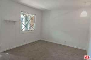 featured image of 18643 Strathern St