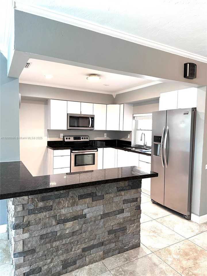 8761 Nw 12th St - Photo 2 of 8