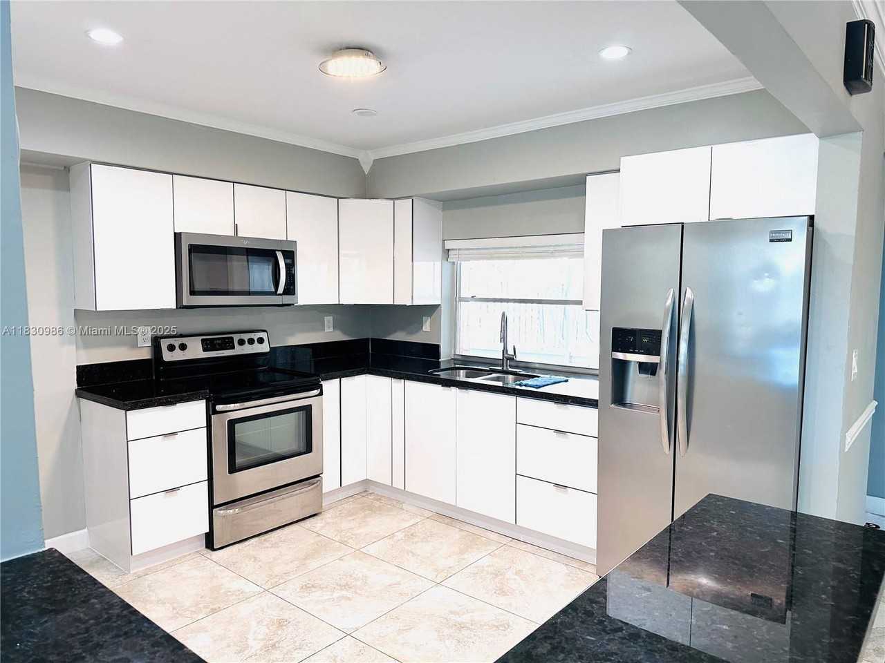 8761 Nw 12th St - Photo 3 of 8