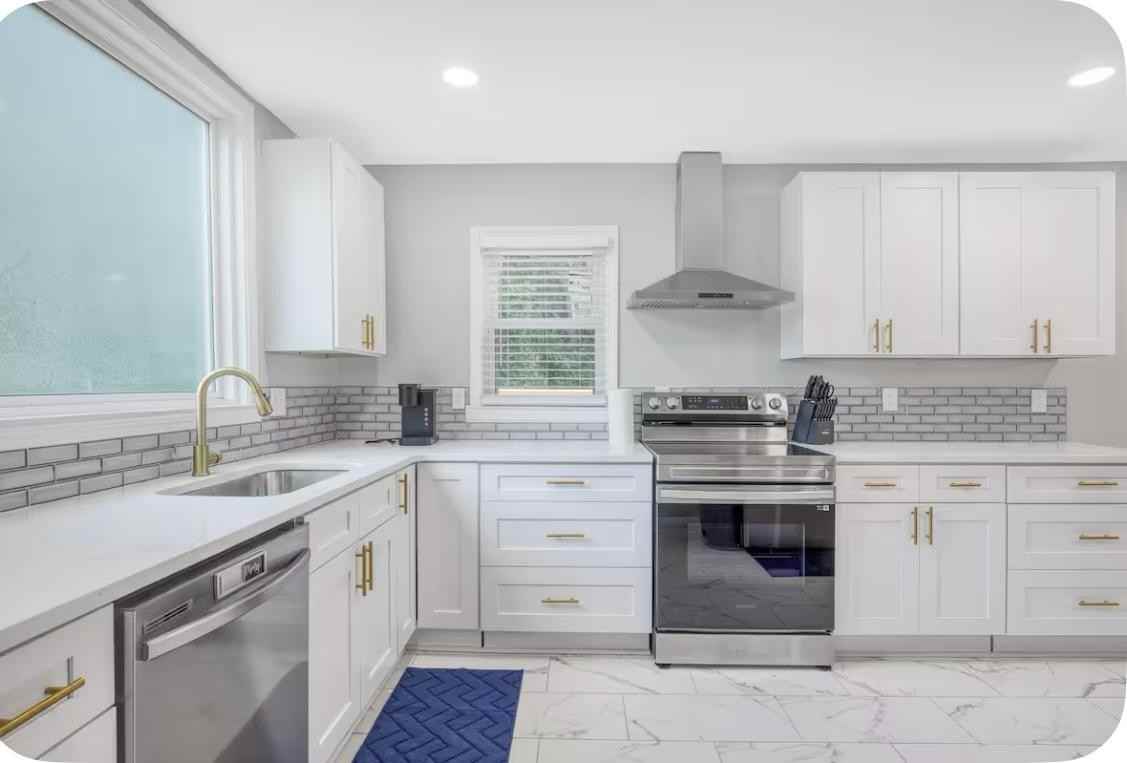 Lakewood Ave Se - Photo 4 of 12