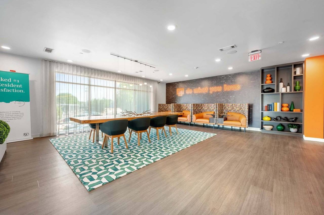 Windsor at Maxwell's Green - Photo 4 of 50