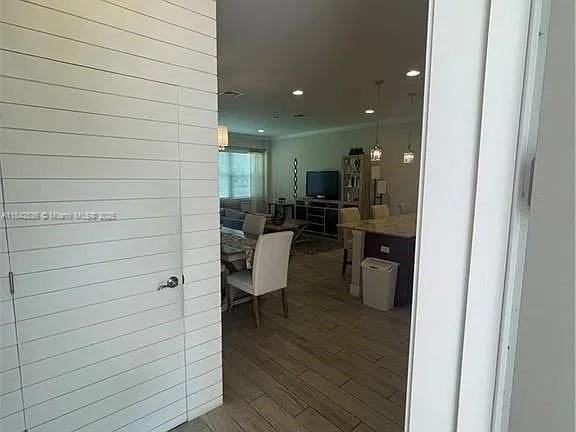 7139 Greenwood Park Cir #12 - Photo 3 of 50