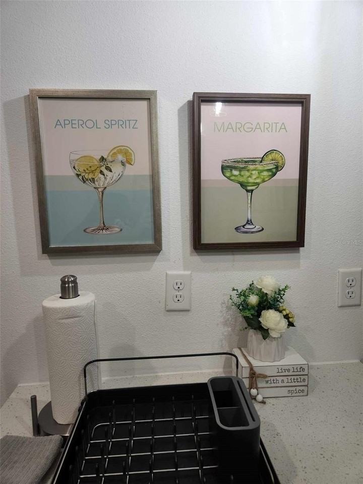 312 FAMAGUSTA DRIVE - Photo 6 of 48