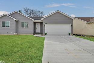9516 Orchard Lake Dr - Photo 1 of 1
