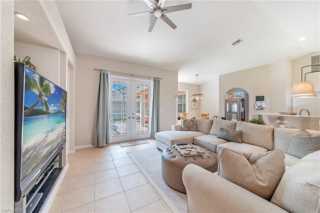 1032 Tivoli Ln - Photo 4 of 34