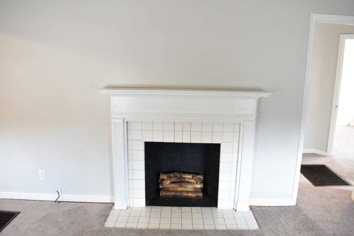 2774 Blount St - Photo 4 of 19