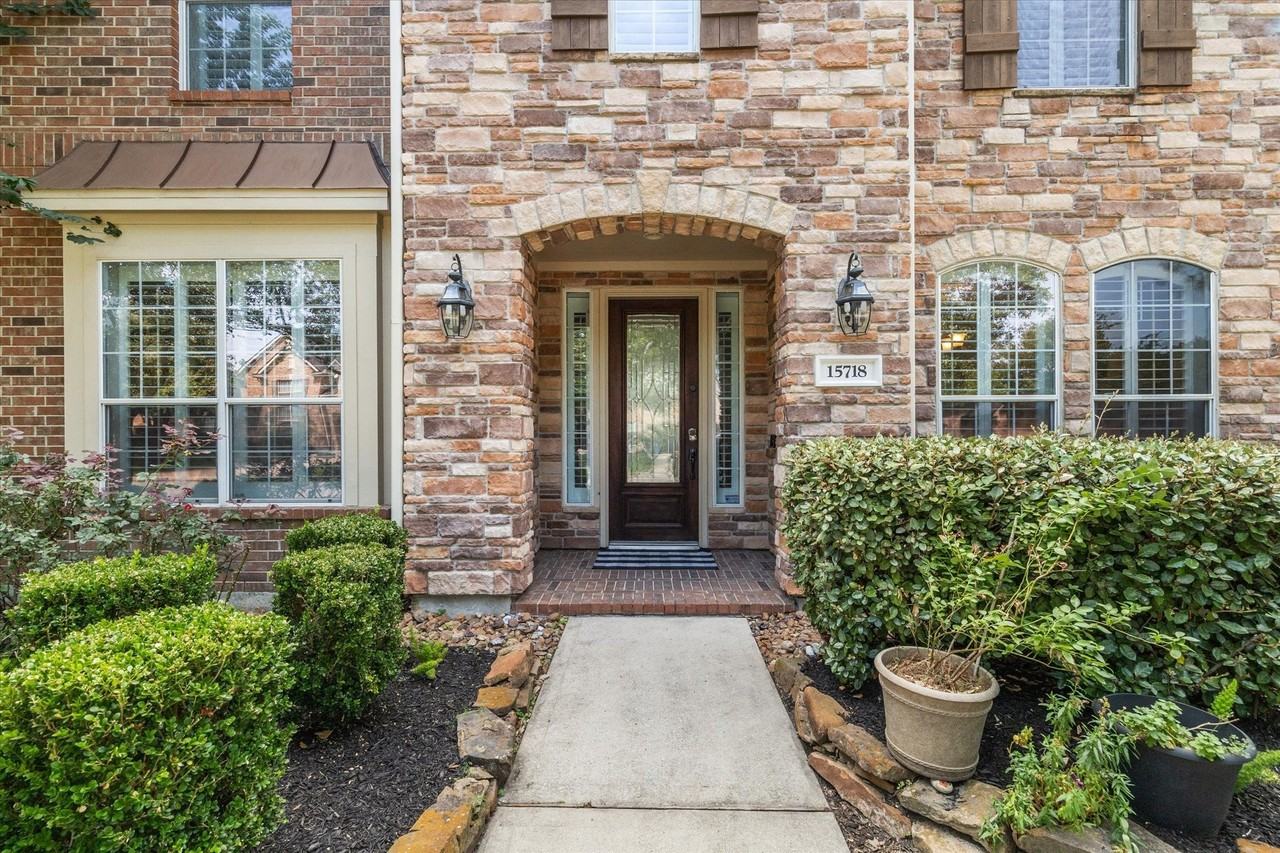 15718 Starcreek Ln - Photo 7 of 50