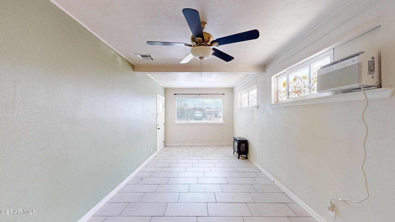 10308 Windsor Dr - Photo 5 of 38