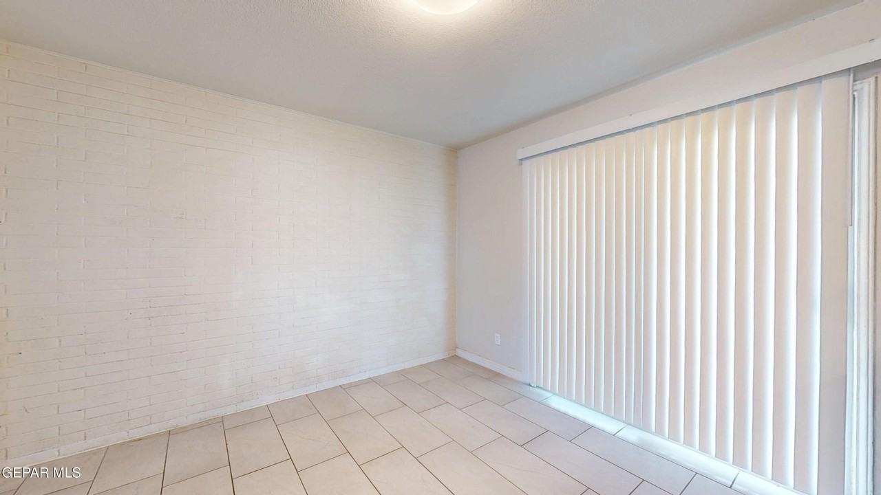 10308 Windsor Dr - Photo 6 of 38