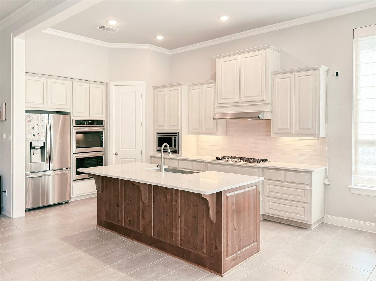 2416 Belen Dr - Photo 4 of 22