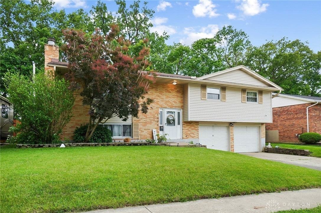 1306 Kercher St - Photo 2 of 27